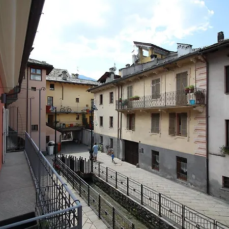 Appartamento Porta Praetoria - Affitti Brevi Italia Aosta Esterno foto